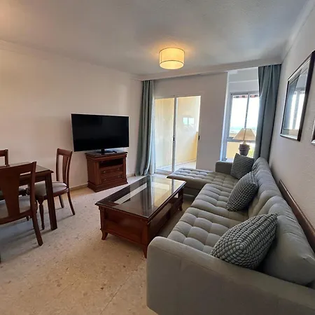 Apartment Comforting With Shared Pool *